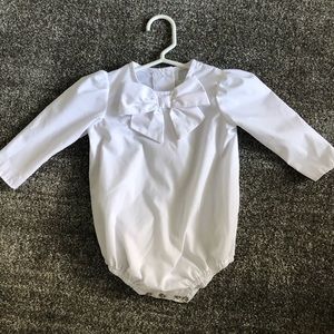 Beaufort bonnet white blouse
